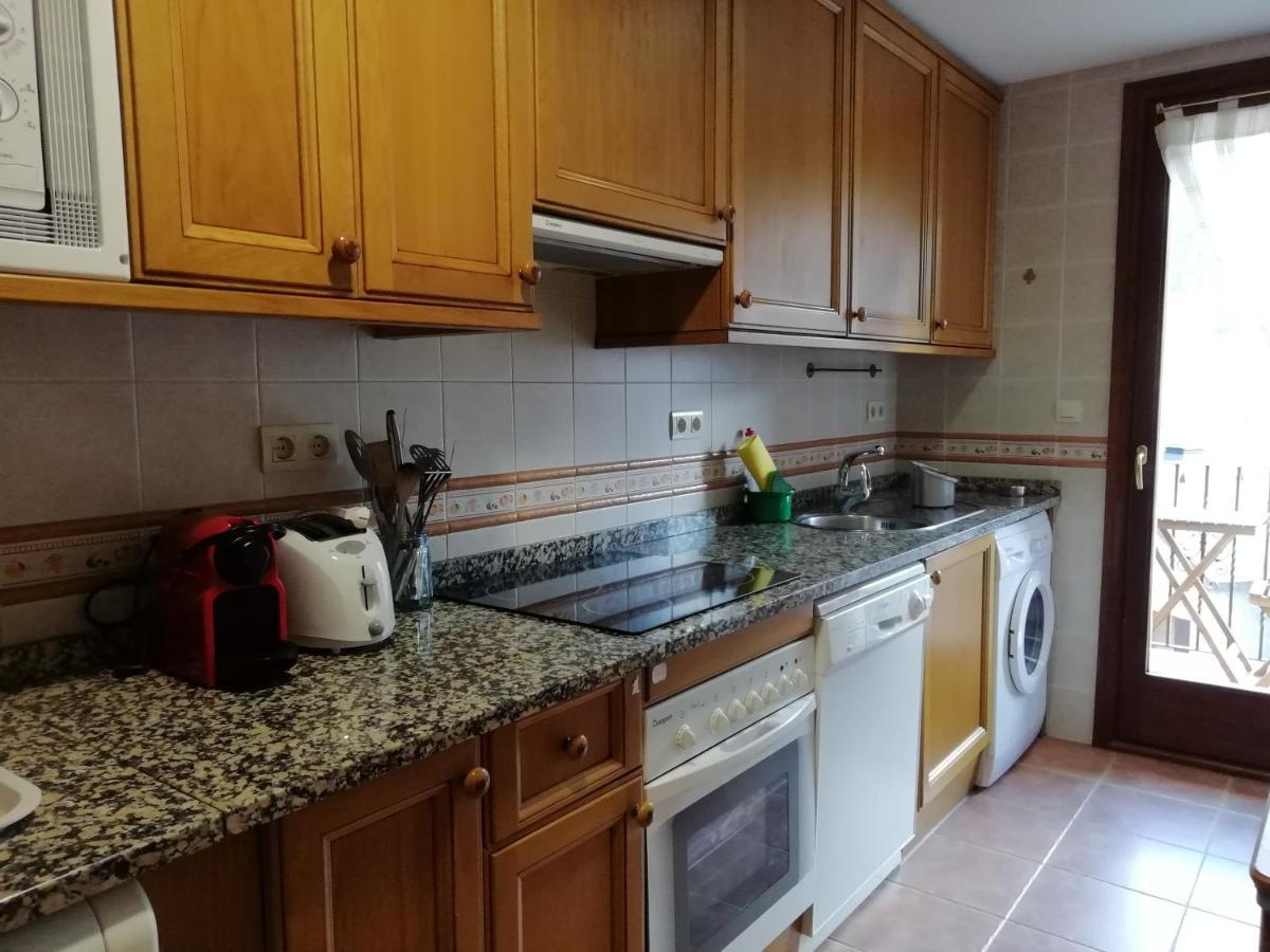 Apartamento Familiar Con Vistas Y Garage La Portiecha Lejlighed Sallent de Gállego Eksteriør billede