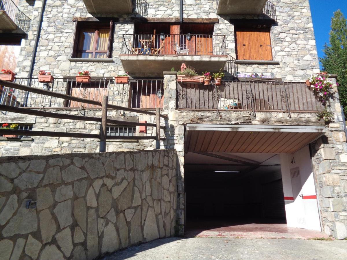 Apartamento Familiar Con Vistas Y Garage La Portiecha Lejlighed Sallent de Gállego Eksteriør billede